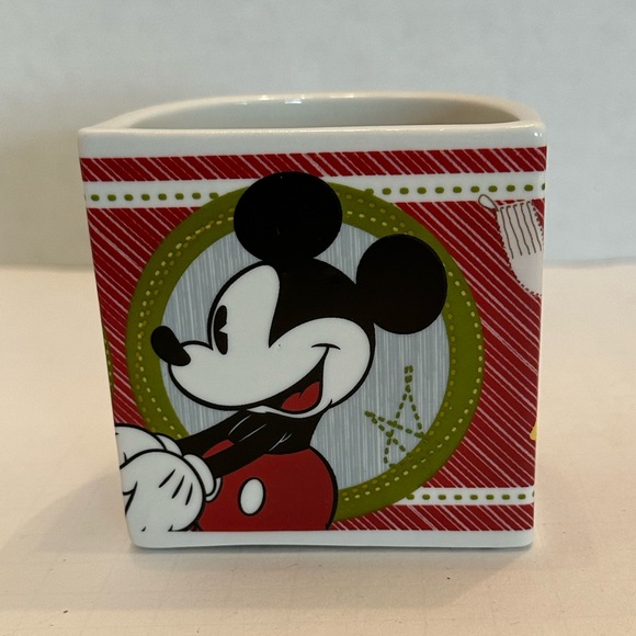 Disney 2011 Mickey Mouse Minnie Mouse Half Moon Coffee Mug - Picture 2 of 5